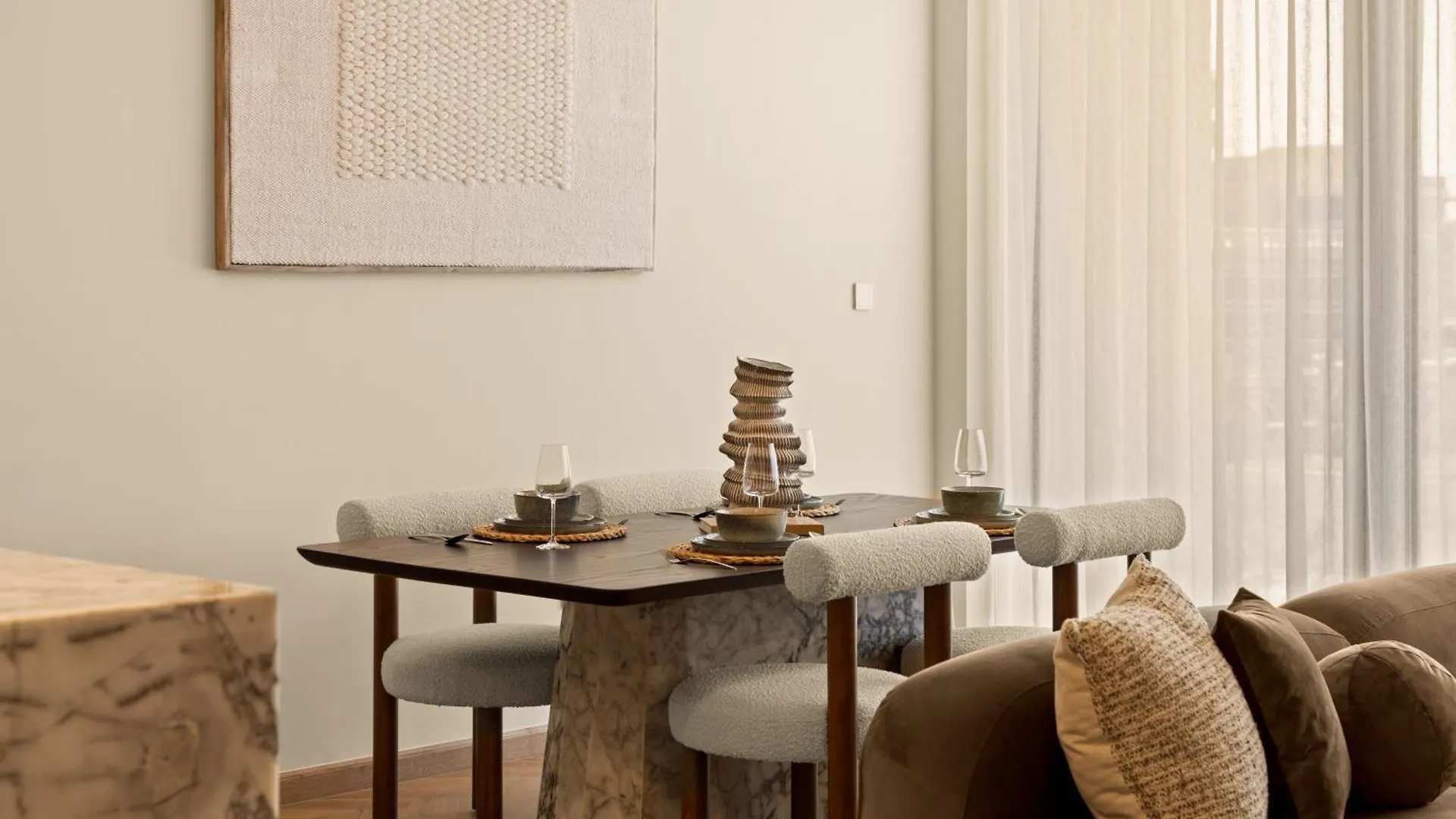 Seraya Residence 17 - 4Bdr - 2 Balconies With Marina Views Dubai Apartment